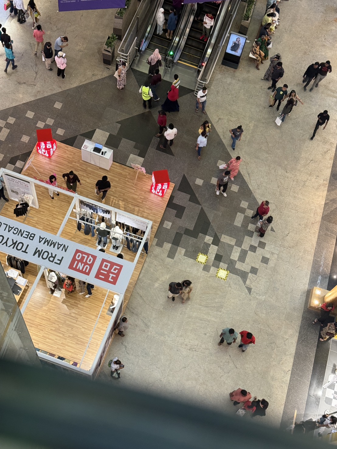 近々オープン予定の UNIQLO 店舗を見つけたときの写真